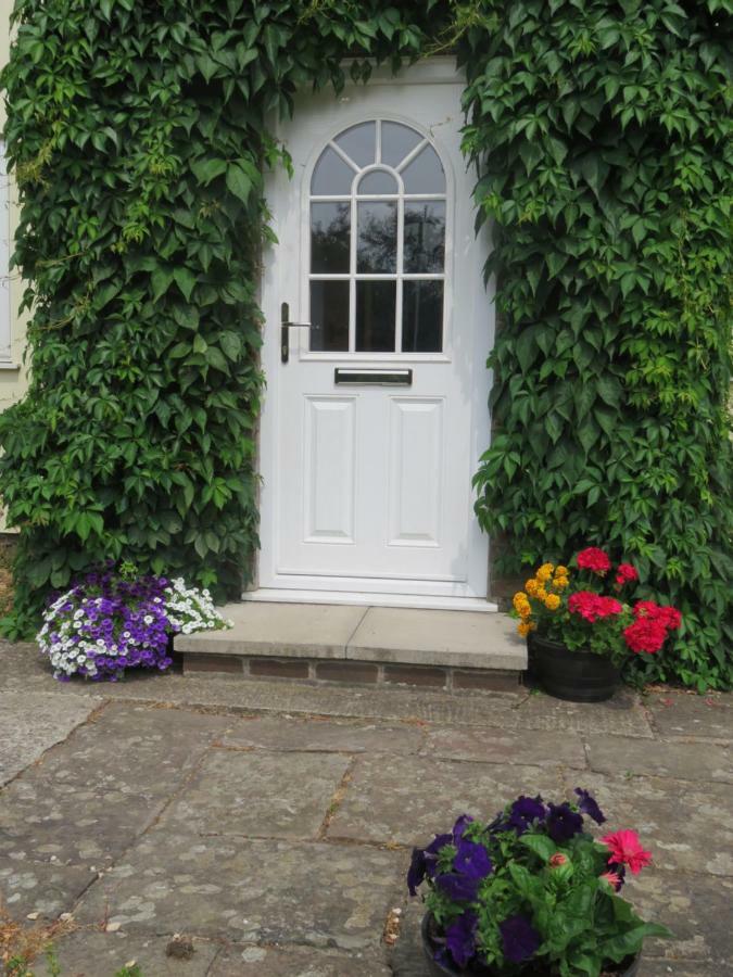Little Orchard Apartment Pont Yates エクステリア 写真